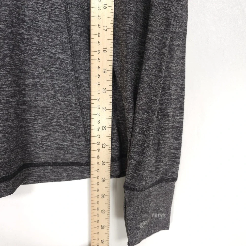 Lululemon Run Your Heart Out Pullover Women's 6 Gray Black‎  1/2 Zip Hand Covers